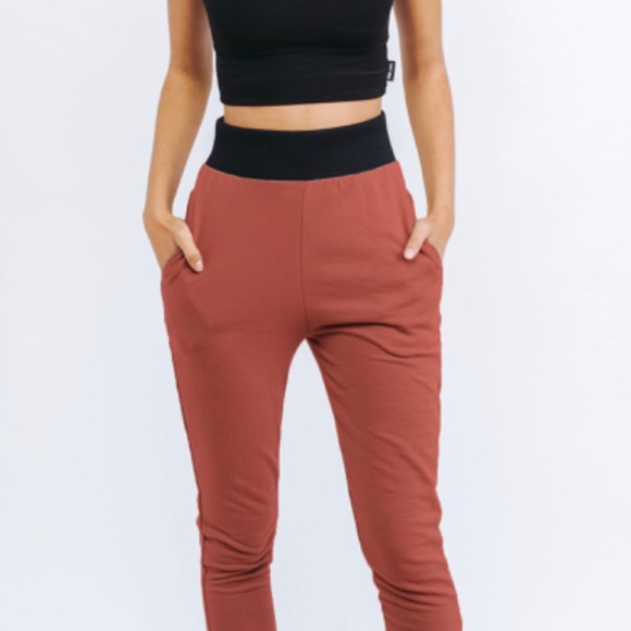 Rust Leigh Jogger - Picture 1 of 4